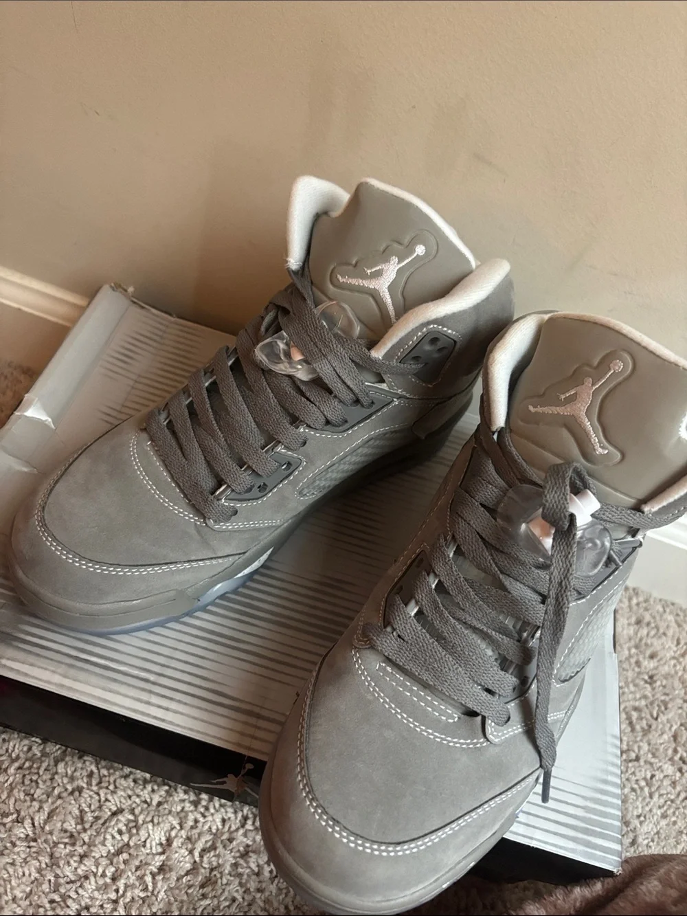 Jordan Men's Retro  WOLF GREY Sneakers - SIZE 5.5 UK, US 7.5/8